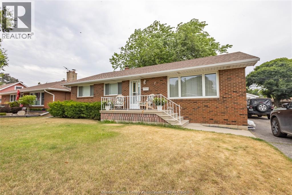7 GLADSTONE AVENUE - 14