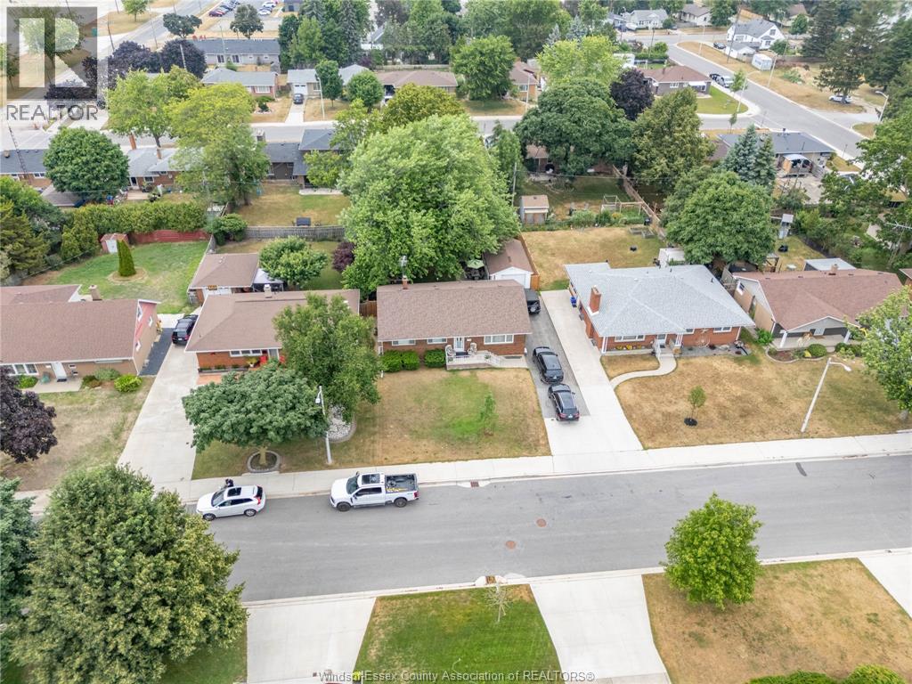 7 GLADSTONE AVENUE - 10