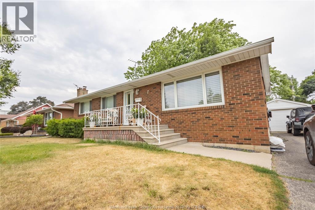 7 GLADSTONE AVENUE - 15