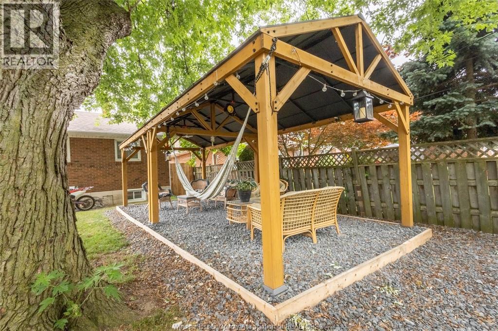 7 GLADSTONE AVENUE - 42