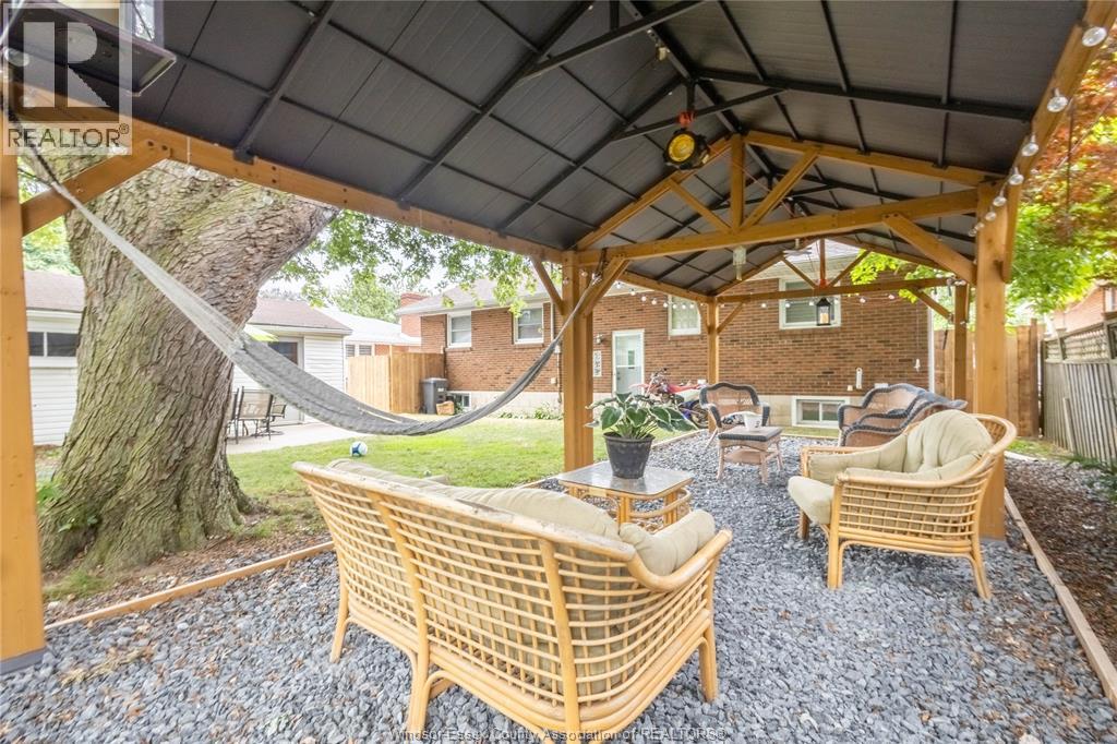 7 GLADSTONE AVENUE - 43