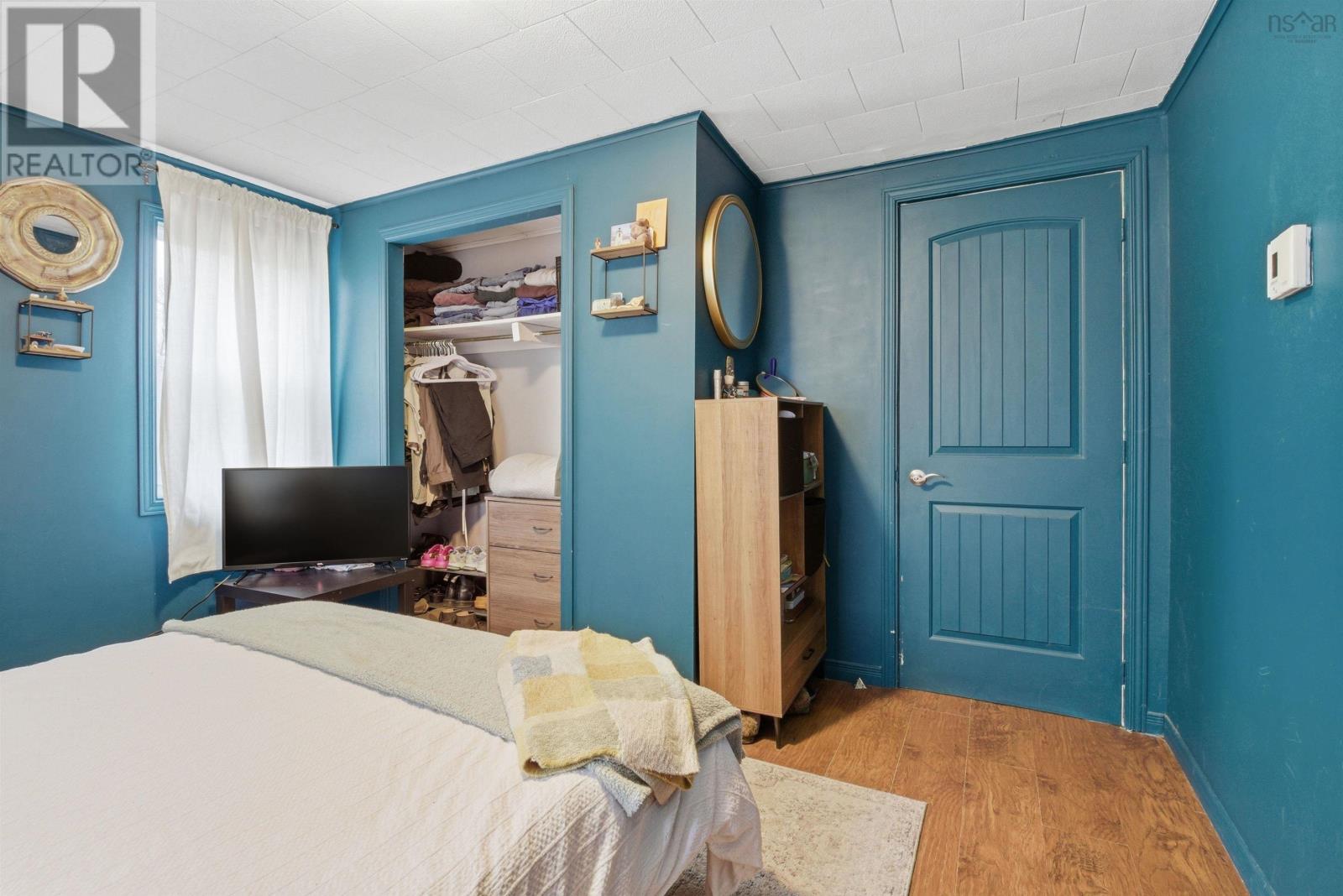 Property 20 of 29 of 12164 Highway 1