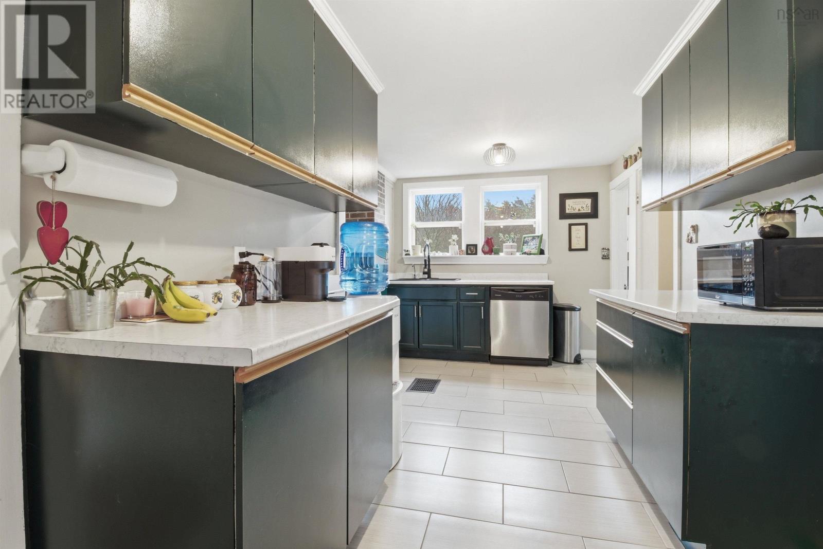 Property 5 of 29 of 12164 Highway 1