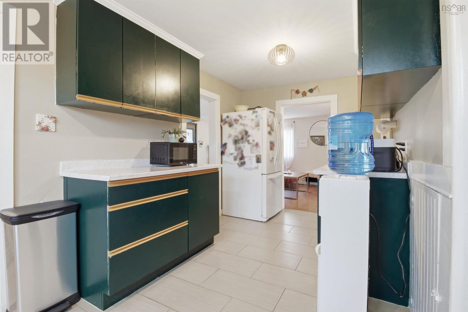 Property 7 of 29 of 12164 Highway 1