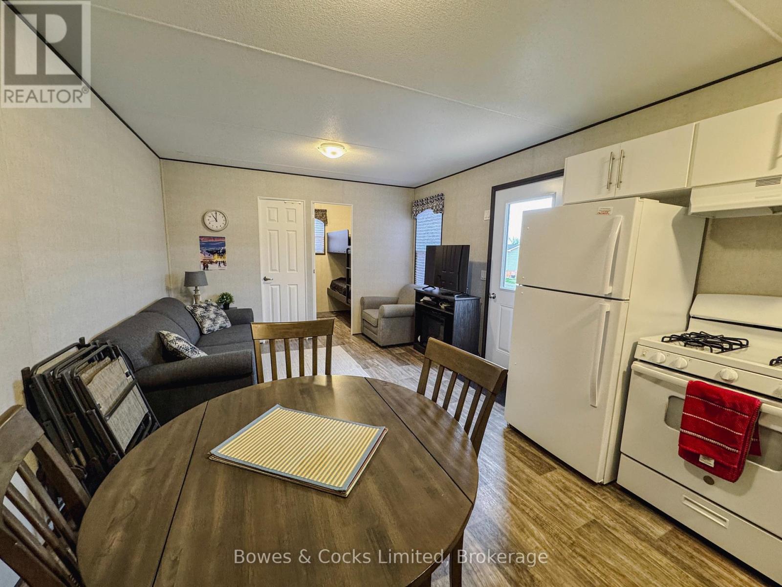 10 LAMBTON - 1235 VILLIERS LINE — photo 10