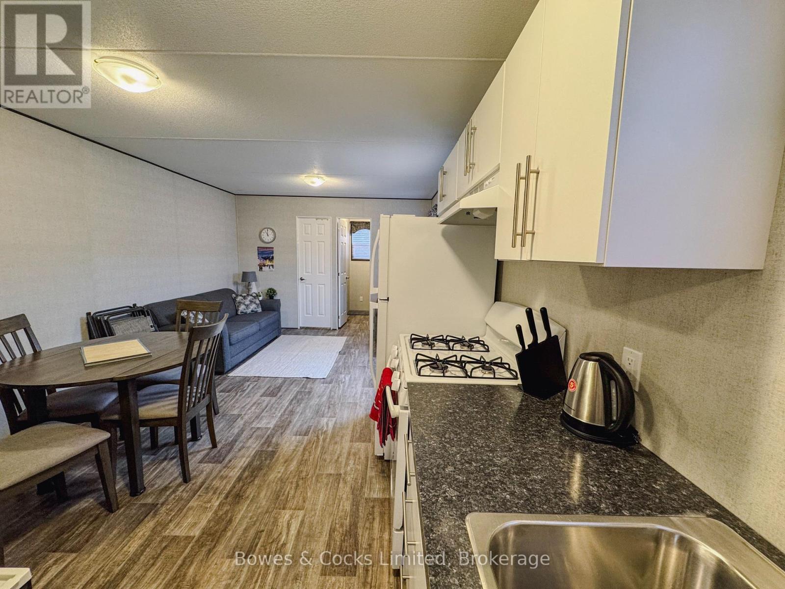 10 LAMBTON - 1235 VILLIERS LINE — photo 8