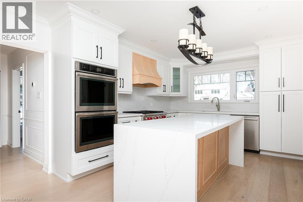 134 ABBEY Court, Oakville, Ontario, L6J4L1 — Photo 9