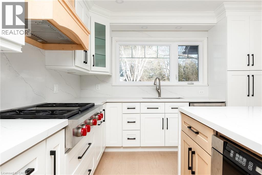 134 ABBEY Court, Oakville, Ontario, L6J4L1 — Photo 10