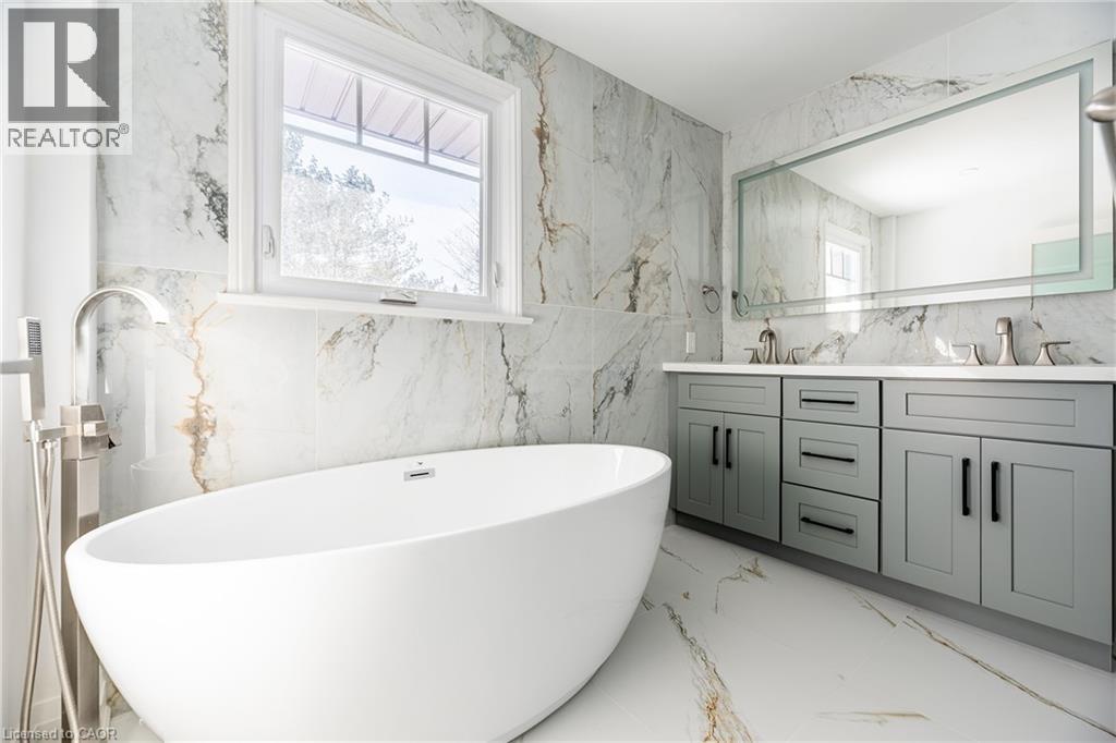 134 ABBEY Court, Oakville, Ontario, L6J4L1 — Photo 18