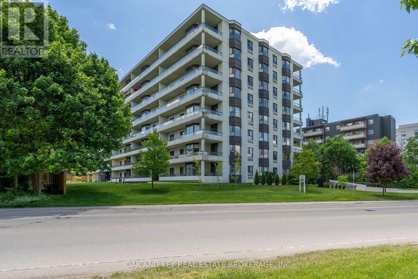 204 - 1180 COMMISSIONERS ROAD