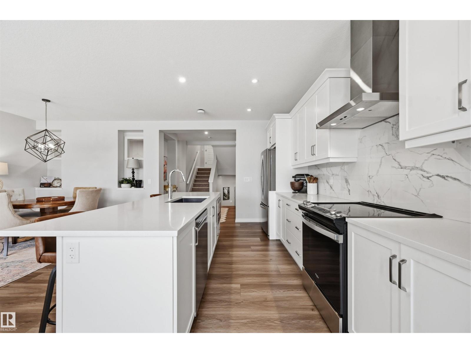 2520 206 ST NW, Edmonton