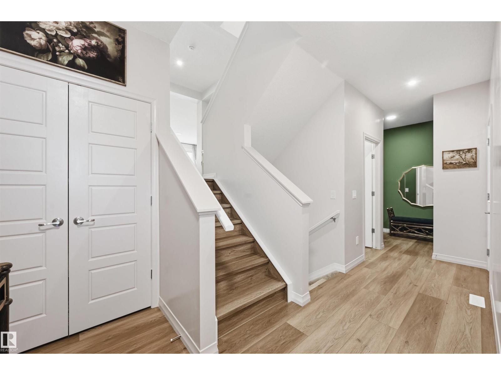 2520 206 ST NW, Edmonton