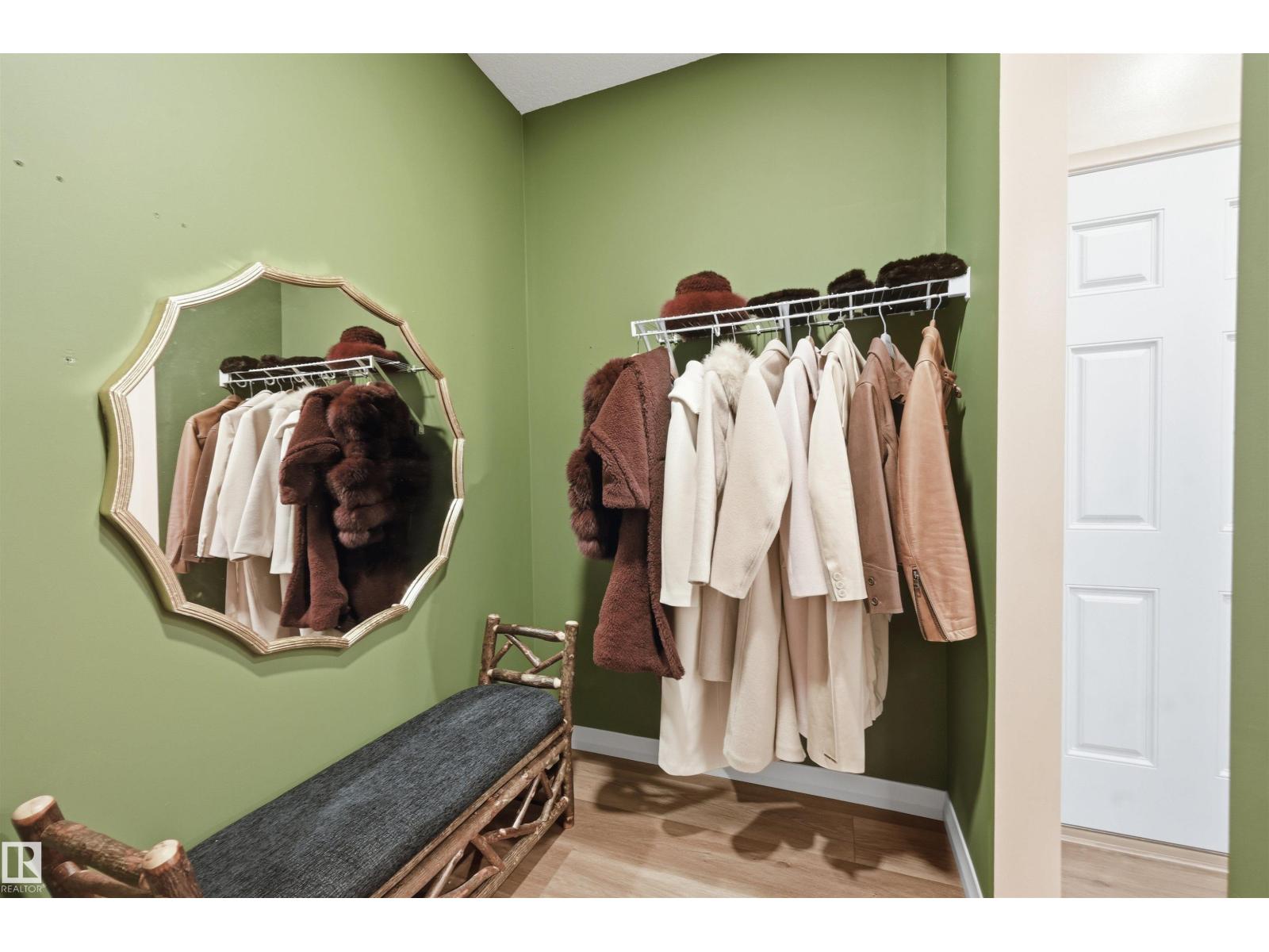 2520 206 ST NW, Edmonton