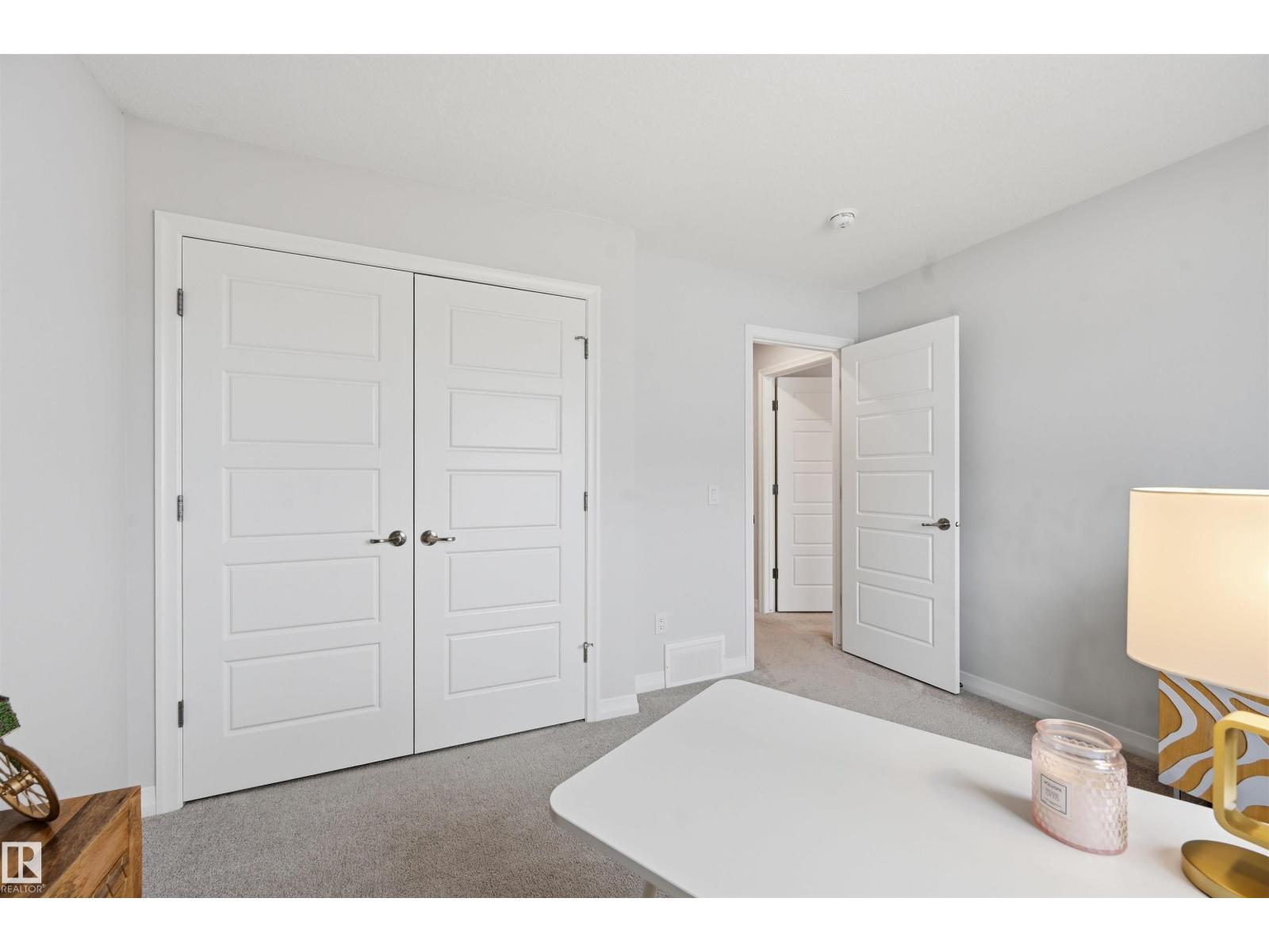 2520 206 ST NW, Edmonton