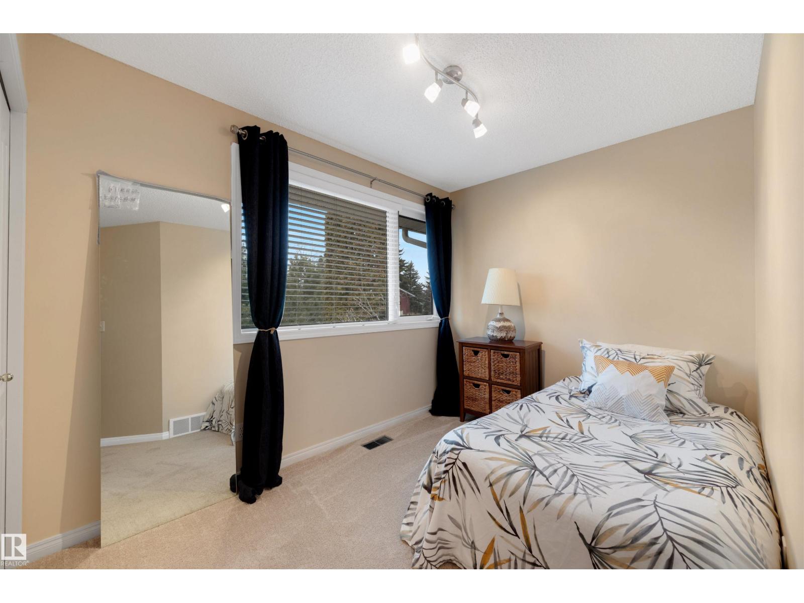 12219 42A AV NW, Edmonton