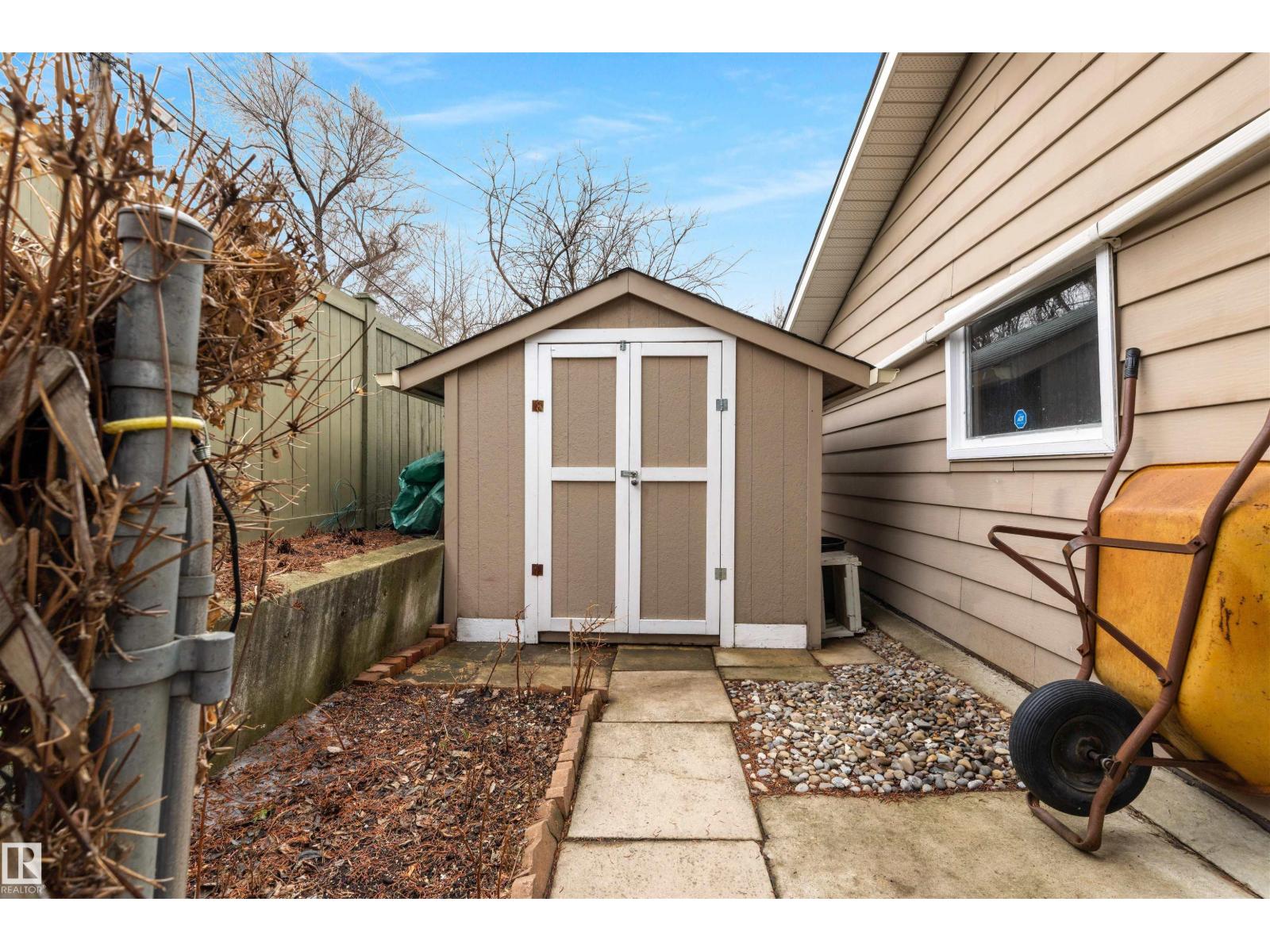 12219 42A AV NW, Edmonton