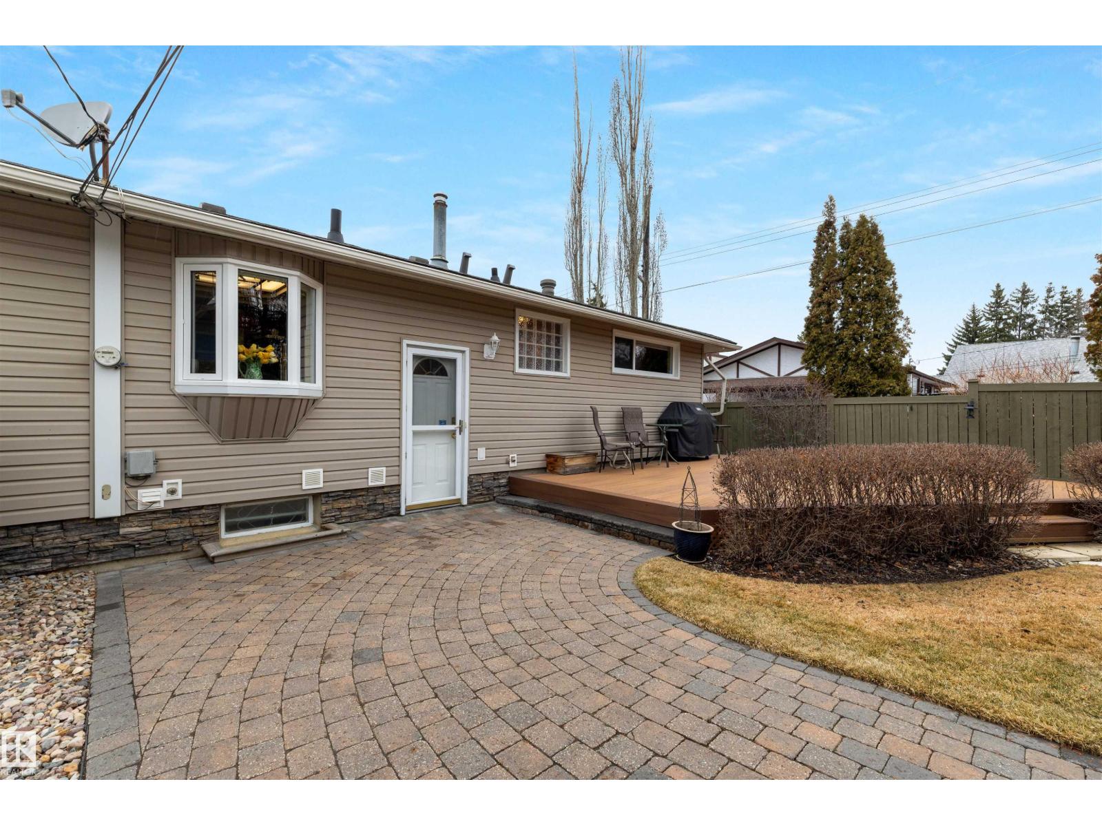 12219 42A AV NW, Edmonton