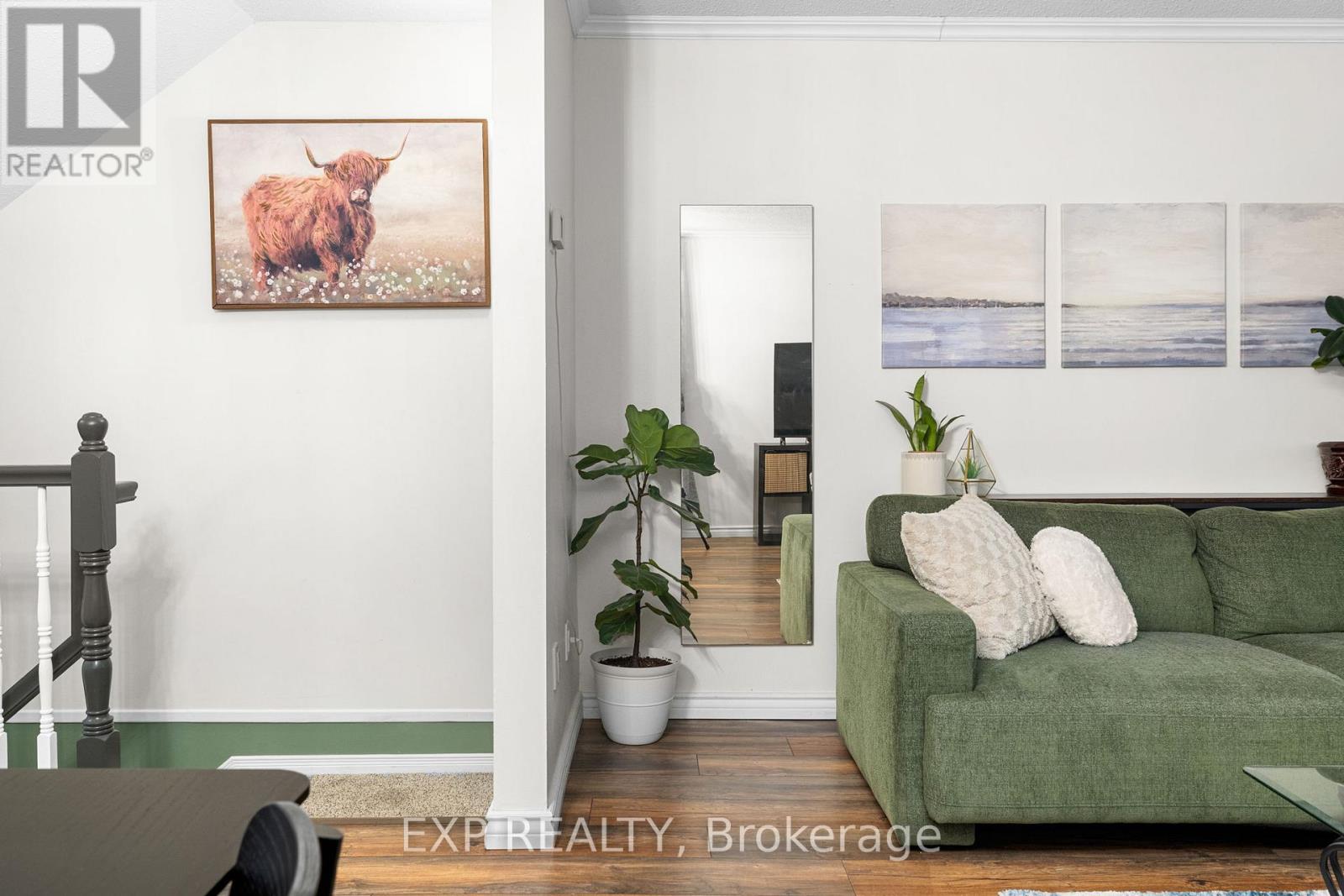 171 BRISTON PRIVATE - 22