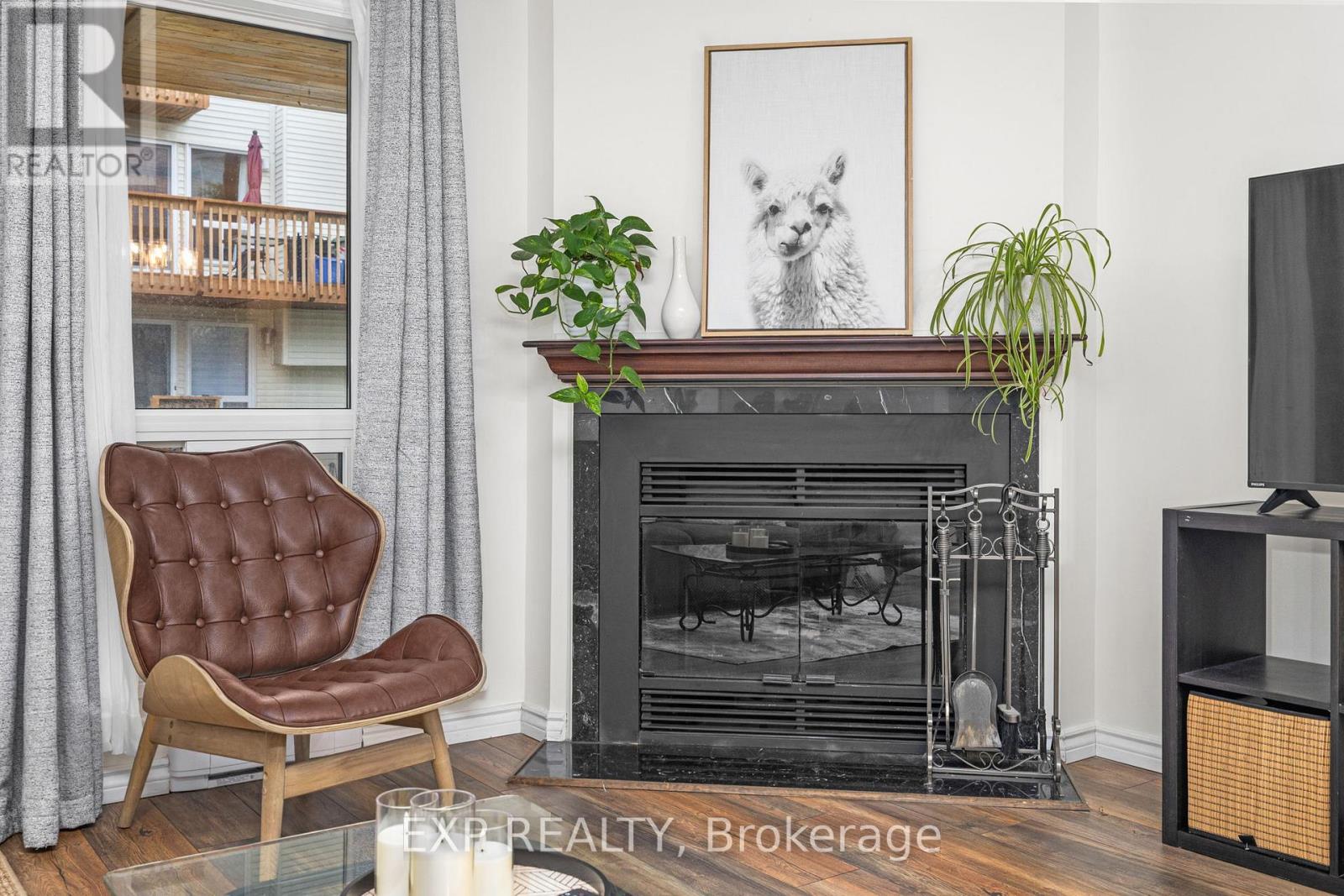171 BRISTON PRIVATE - 24
