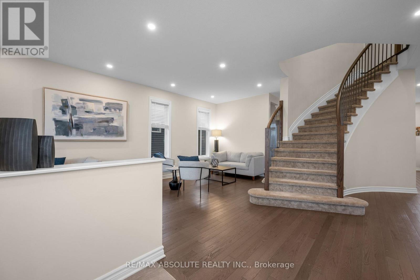 706 PARADE DRIVE - 3