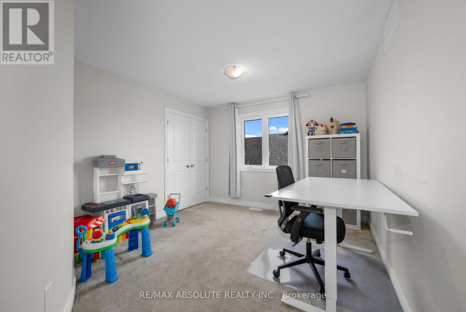 706 PARADE DRIVE - 30