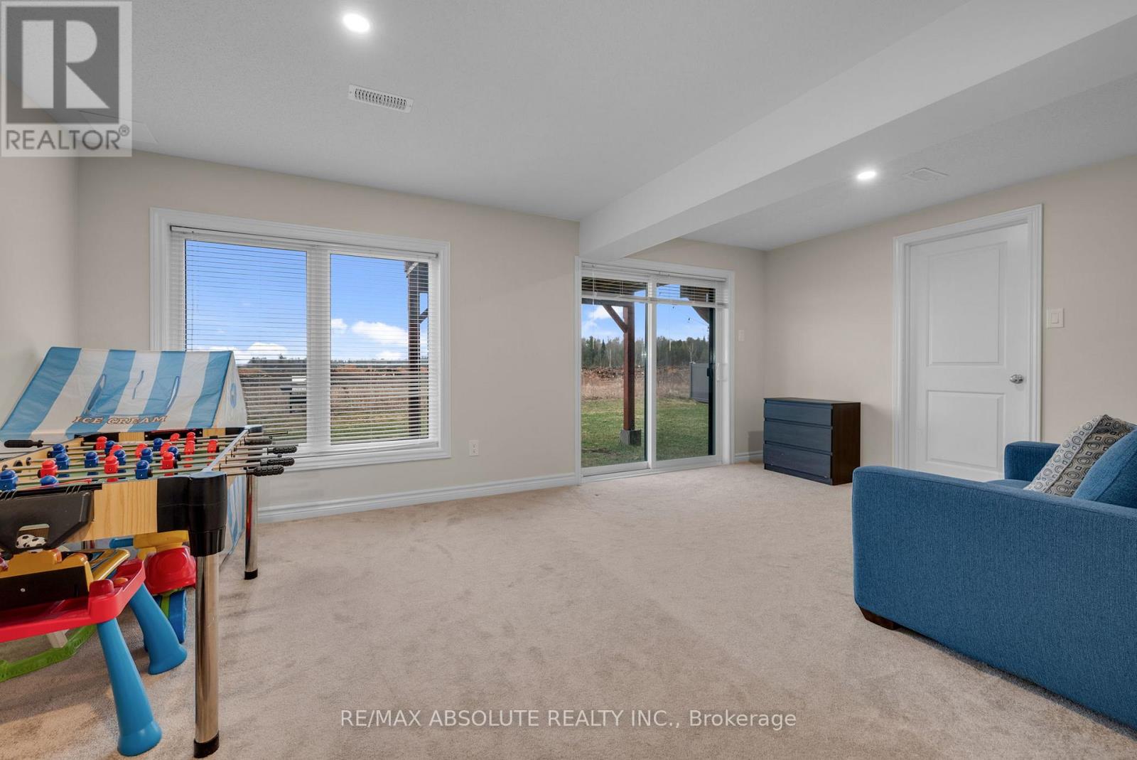 706 PARADE DRIVE - 39
