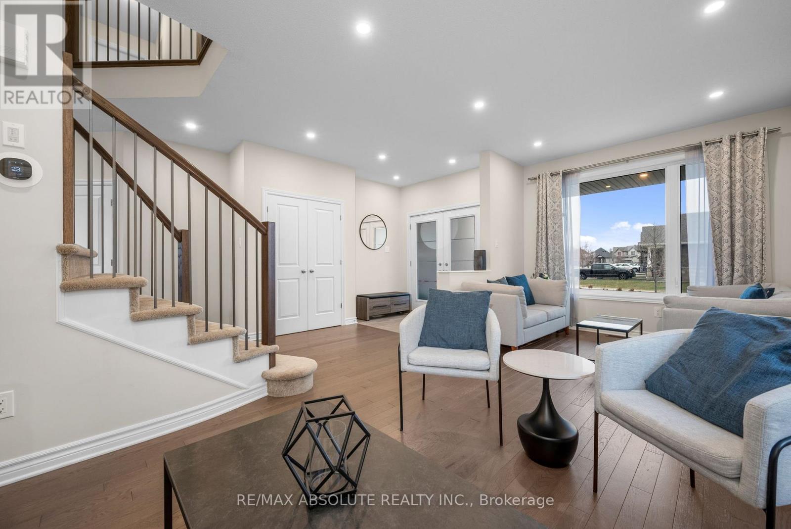 706 PARADE DRIVE - 8