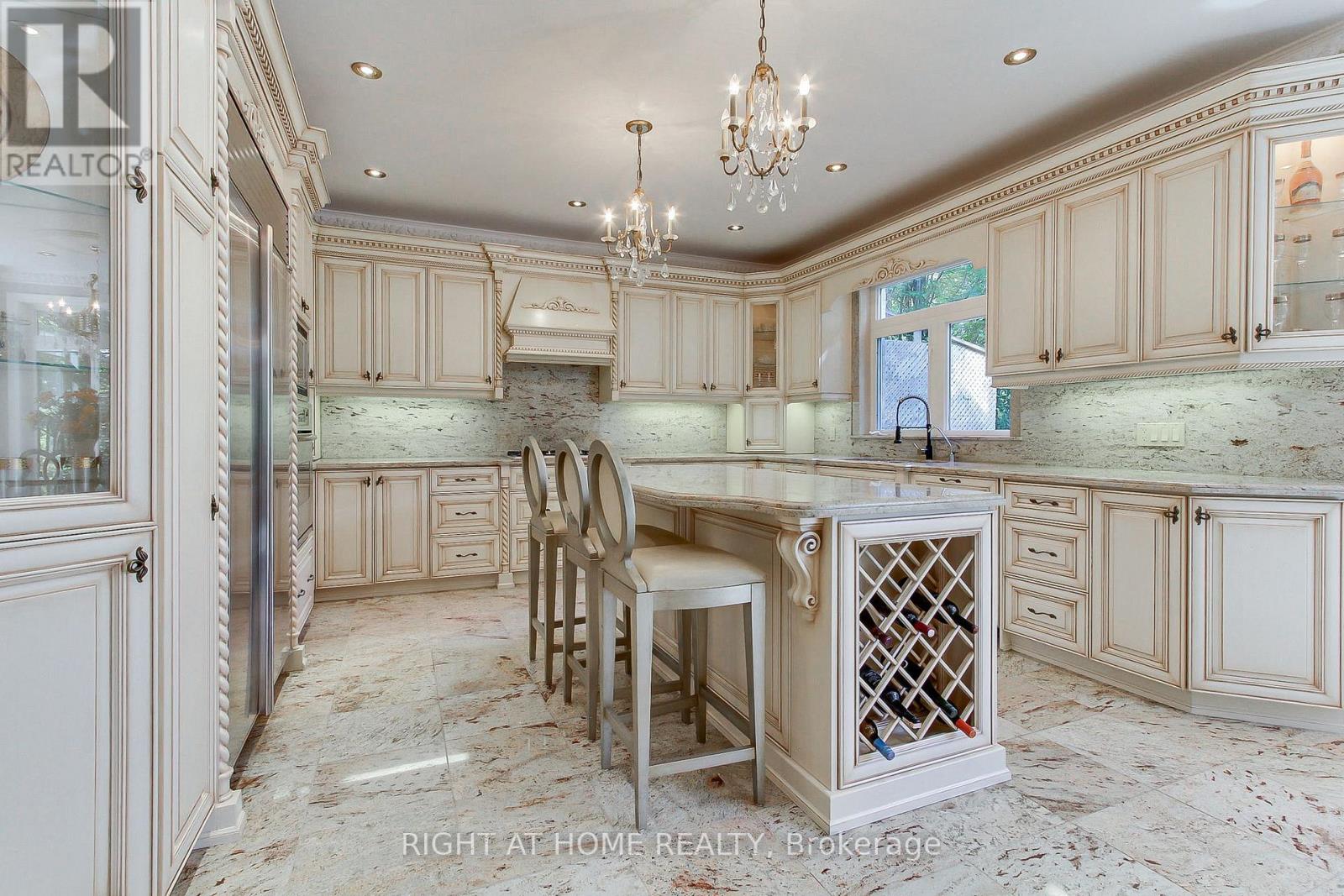 185 KING HIGH DRIVE - 10