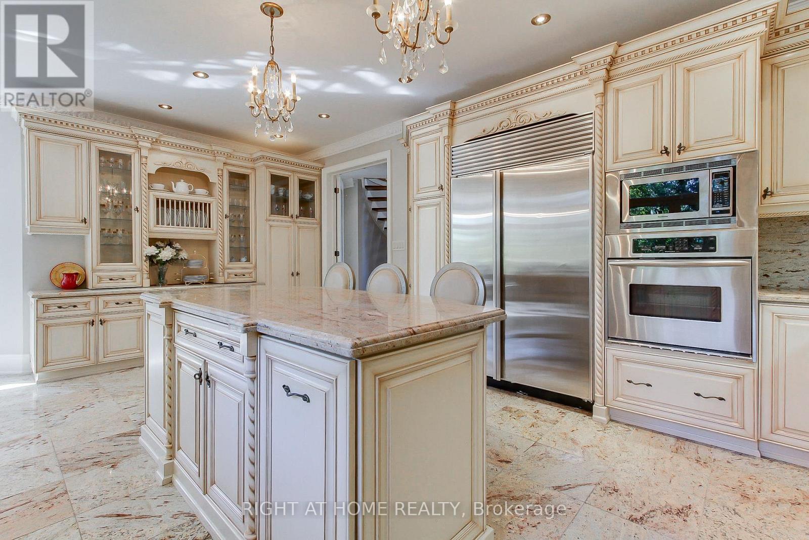 185 KING HIGH DRIVE - 14