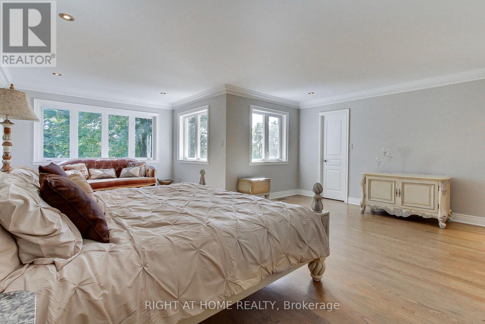 185 KING HIGH DRIVE - 24