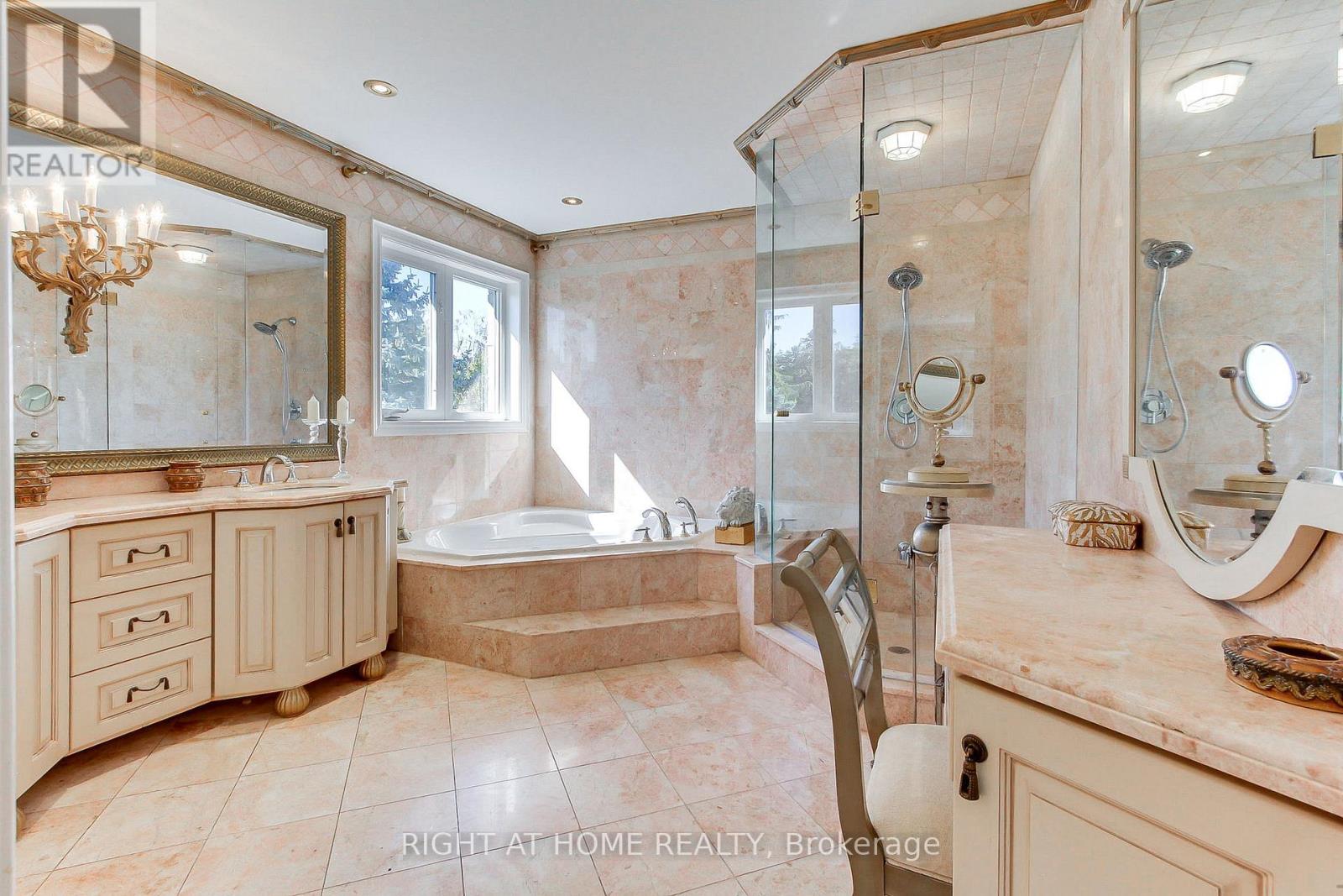 185 KING HIGH DRIVE - 25