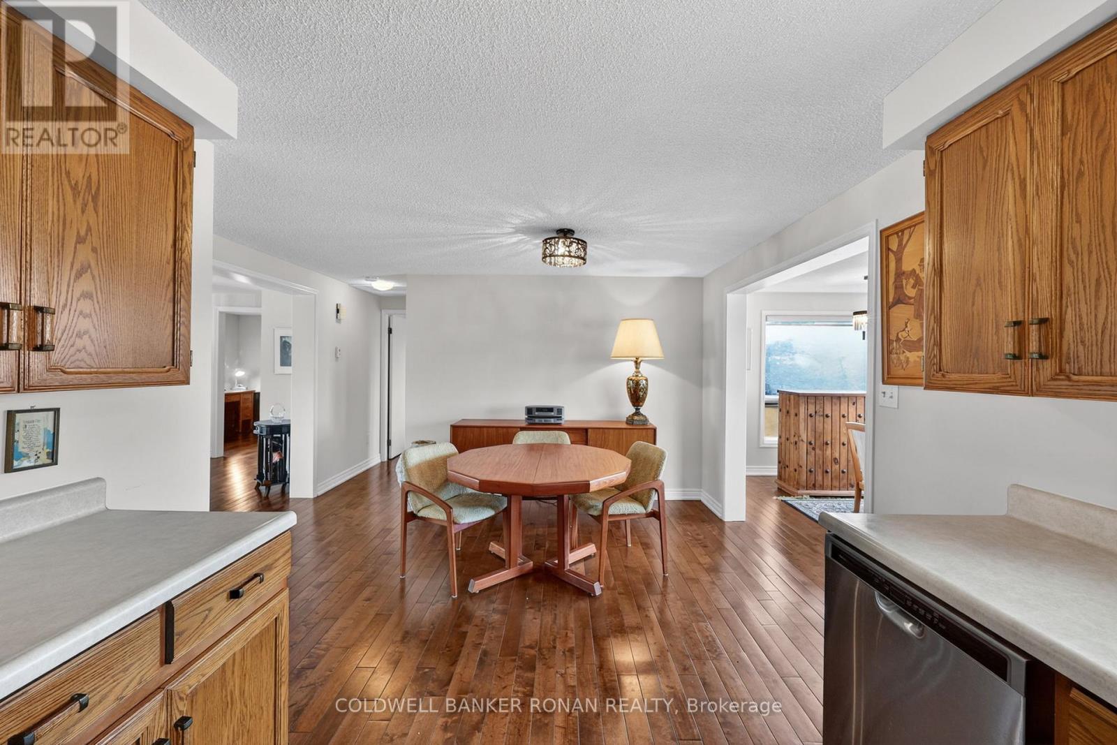 105 TECUMSETH PINES DRIVE - 19