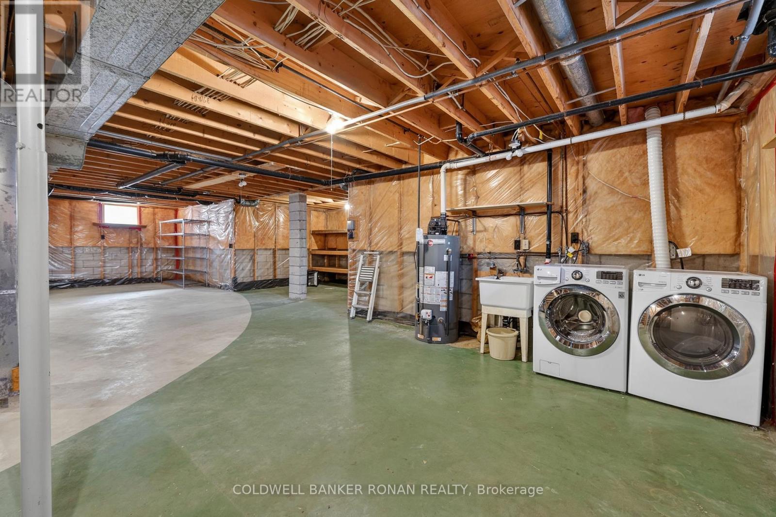 105 TECUMSETH PINES DRIVE - 33