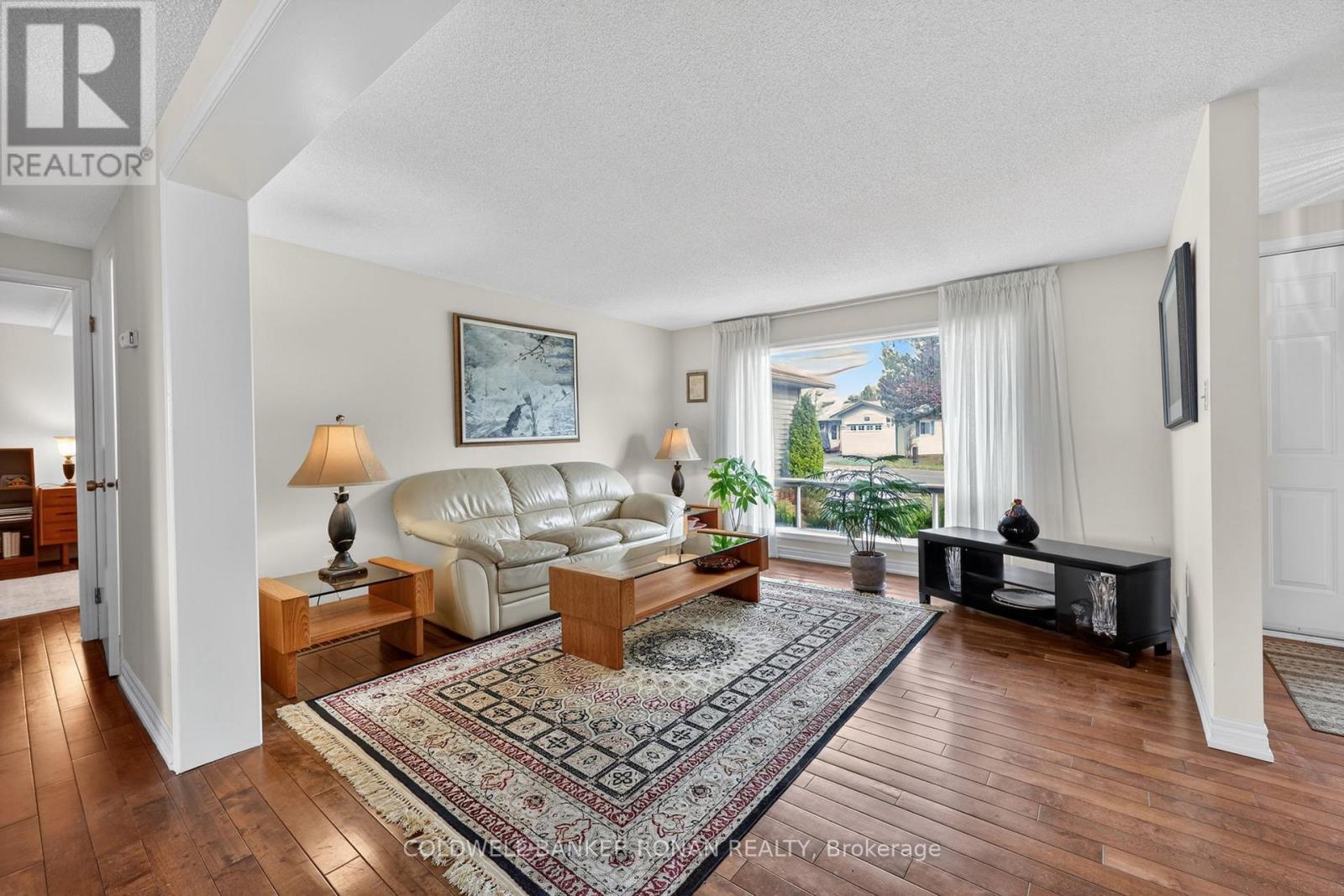 105 TECUMSETH PINES DRIVE - 8