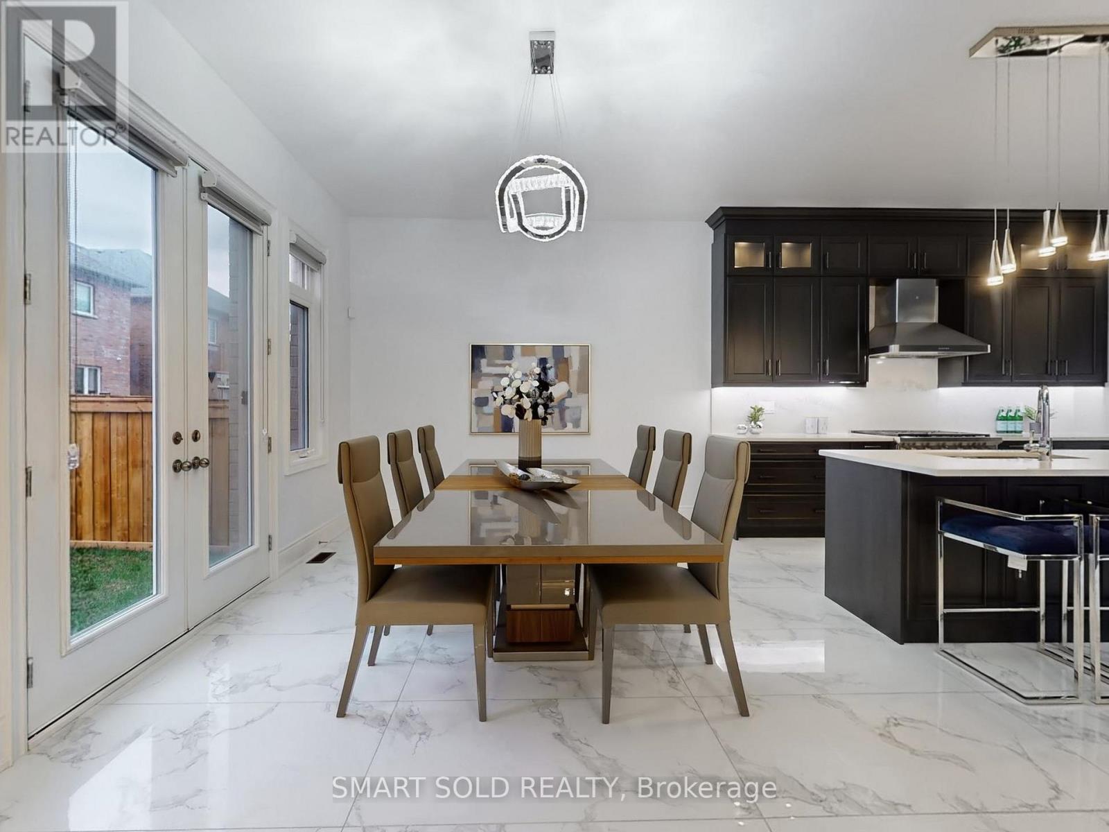 209 HILLSVIEW DRIVE - 13