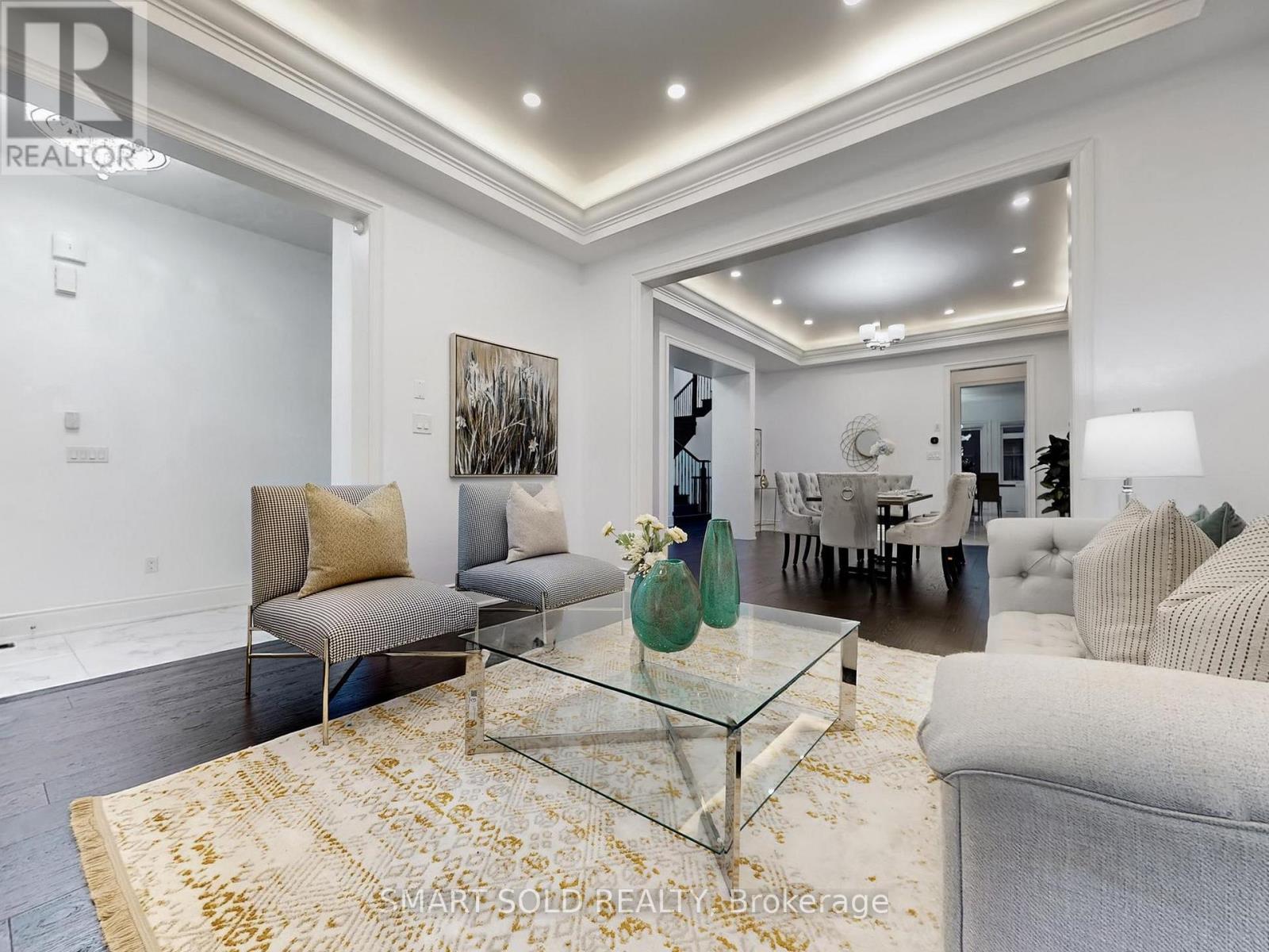 209 HILLSVIEW DRIVE - 3