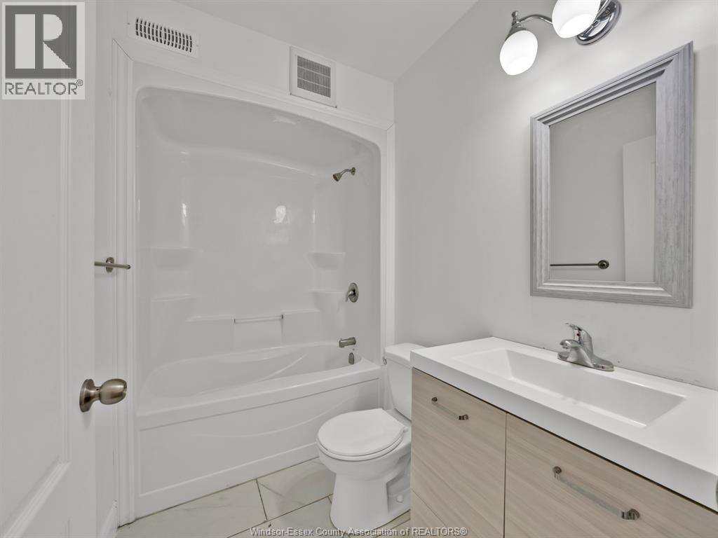 658 CARON, Windsor, Ontario, N9A5B6 — Photo 12