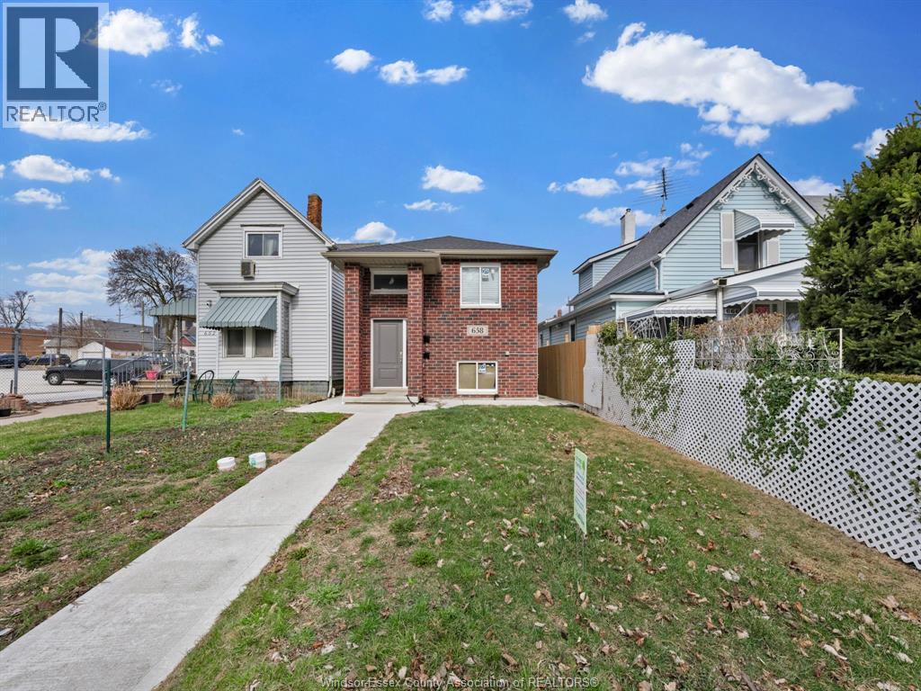 658 CARON, Windsor, Ontario, N9A5B6 — Photo 3