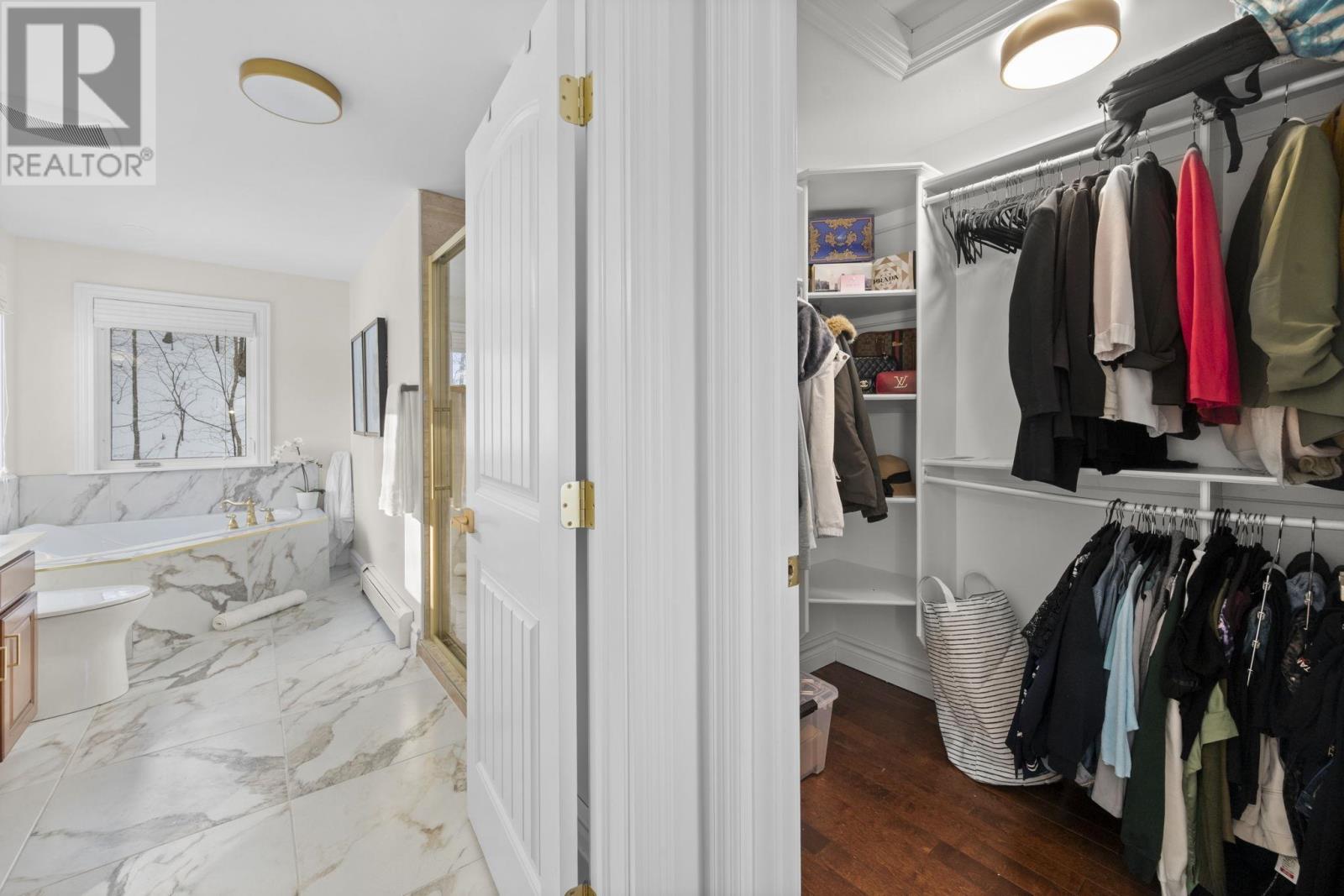 Property 29 of 50 of 8 & 10 Sailboat Lane