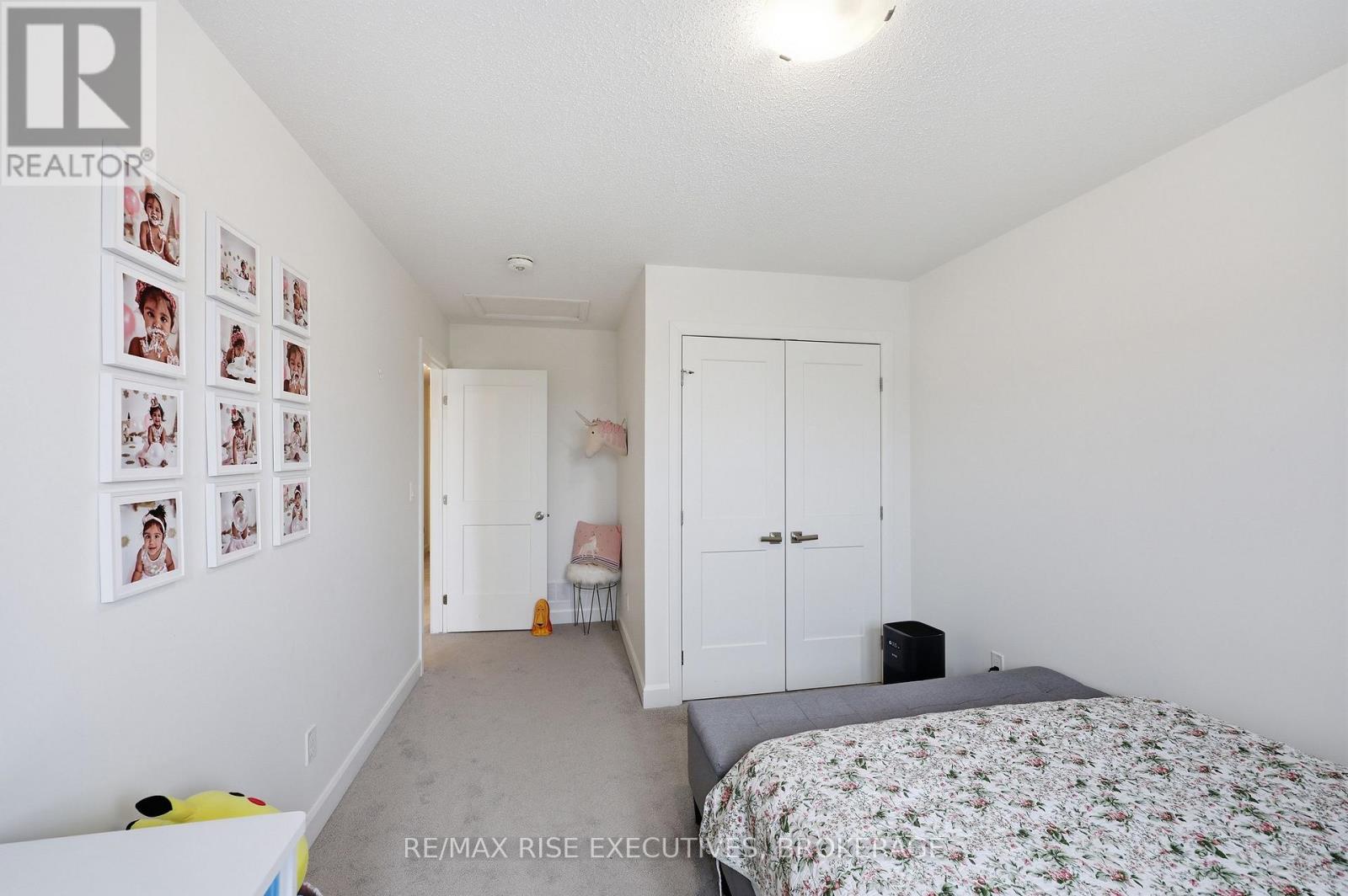 1538 DAVENPORT CRESCENT — photo 21