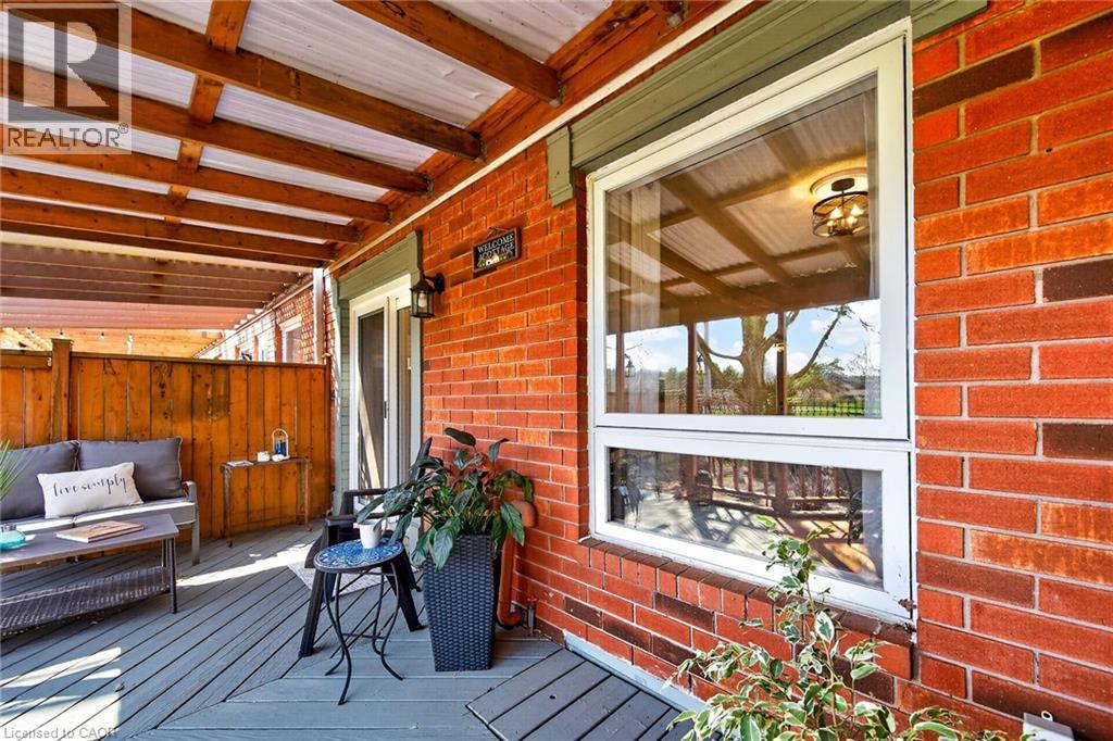 25 WALKER Court - 24
