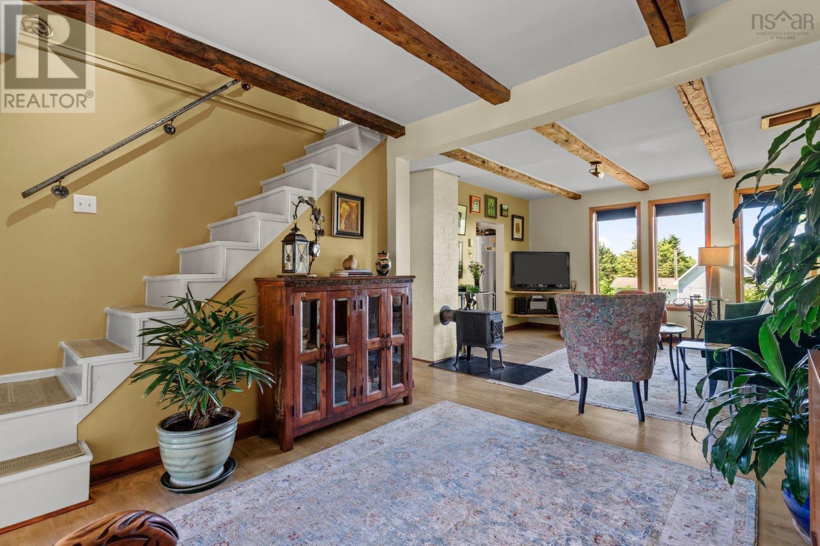 Property 7 of 48 of 54 Gates Road