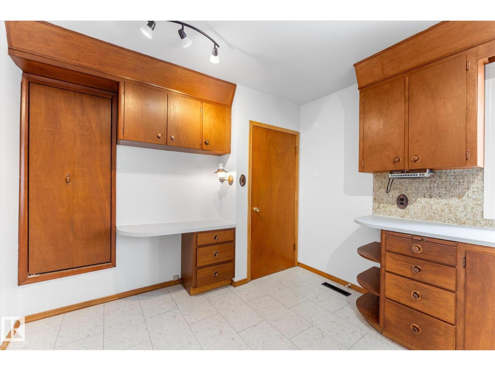 16145 109A AV NW, Edmonton