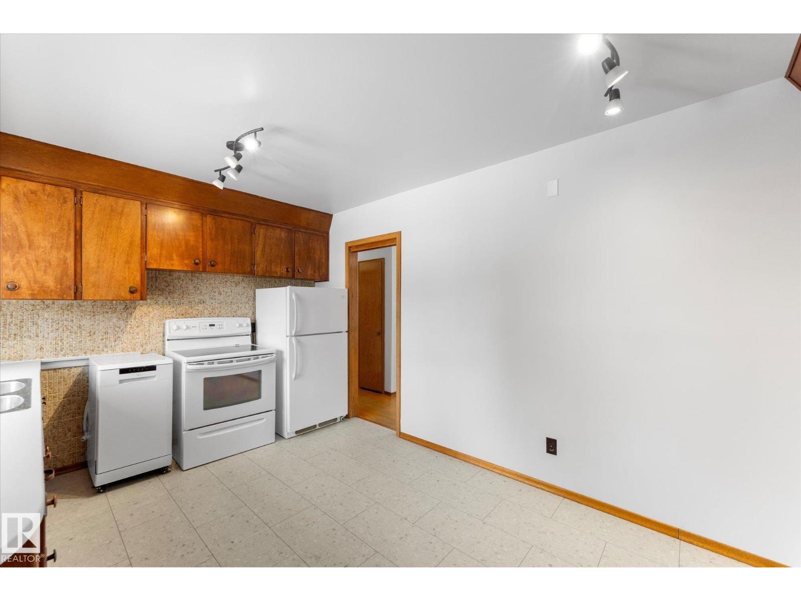 16145 109A AV NW, Edmonton