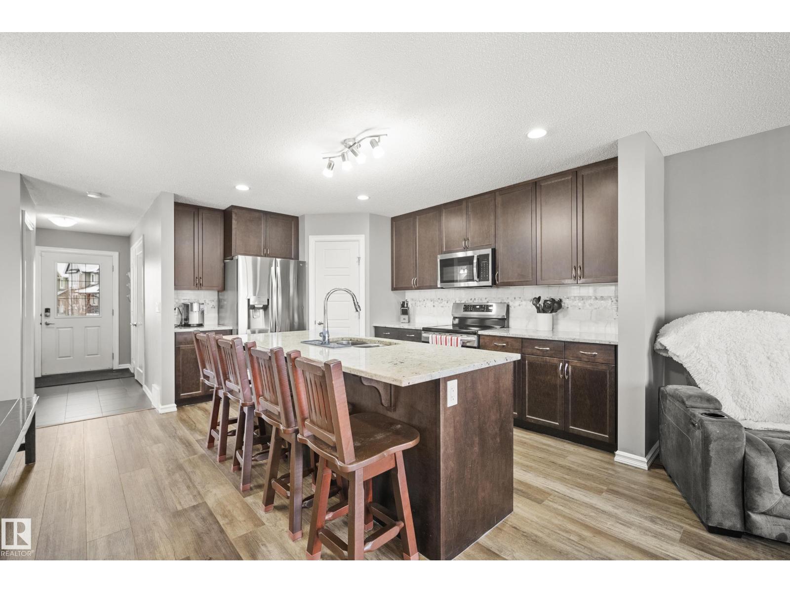 635 41 AV NW, Edmonton