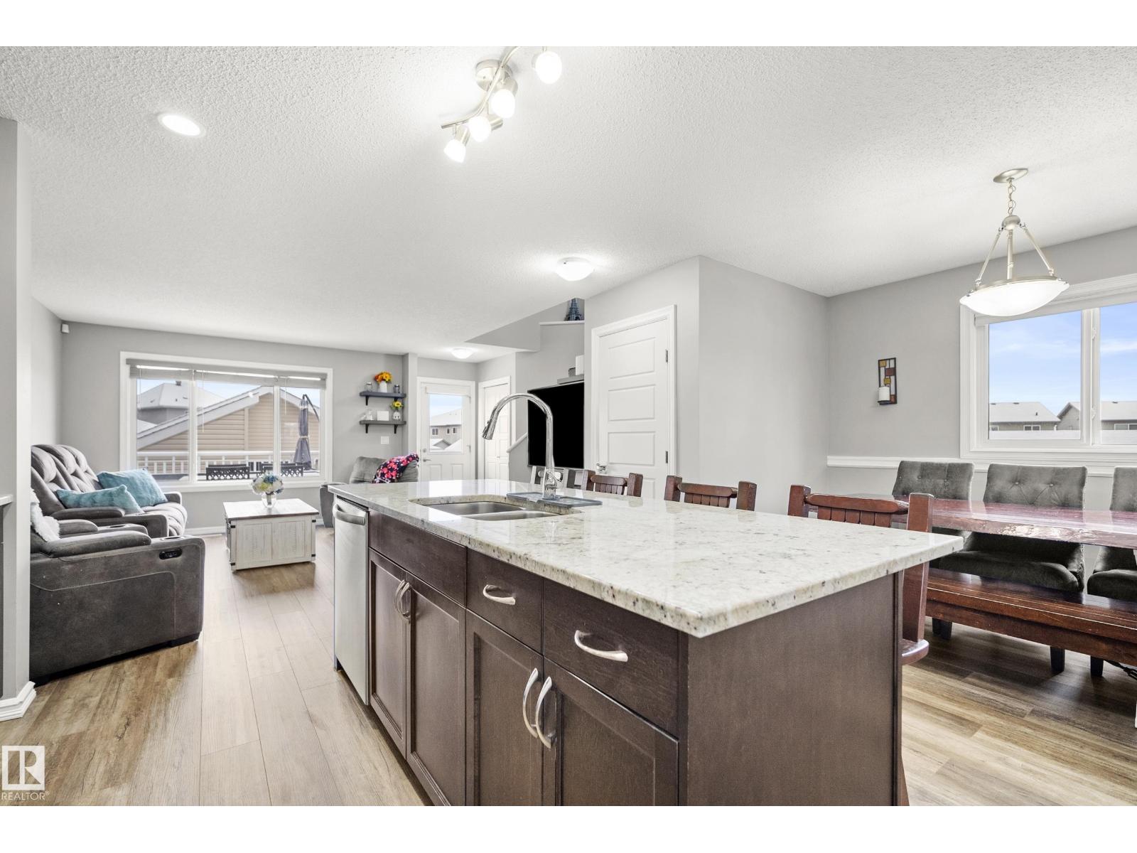 635 41 AV NW, Edmonton