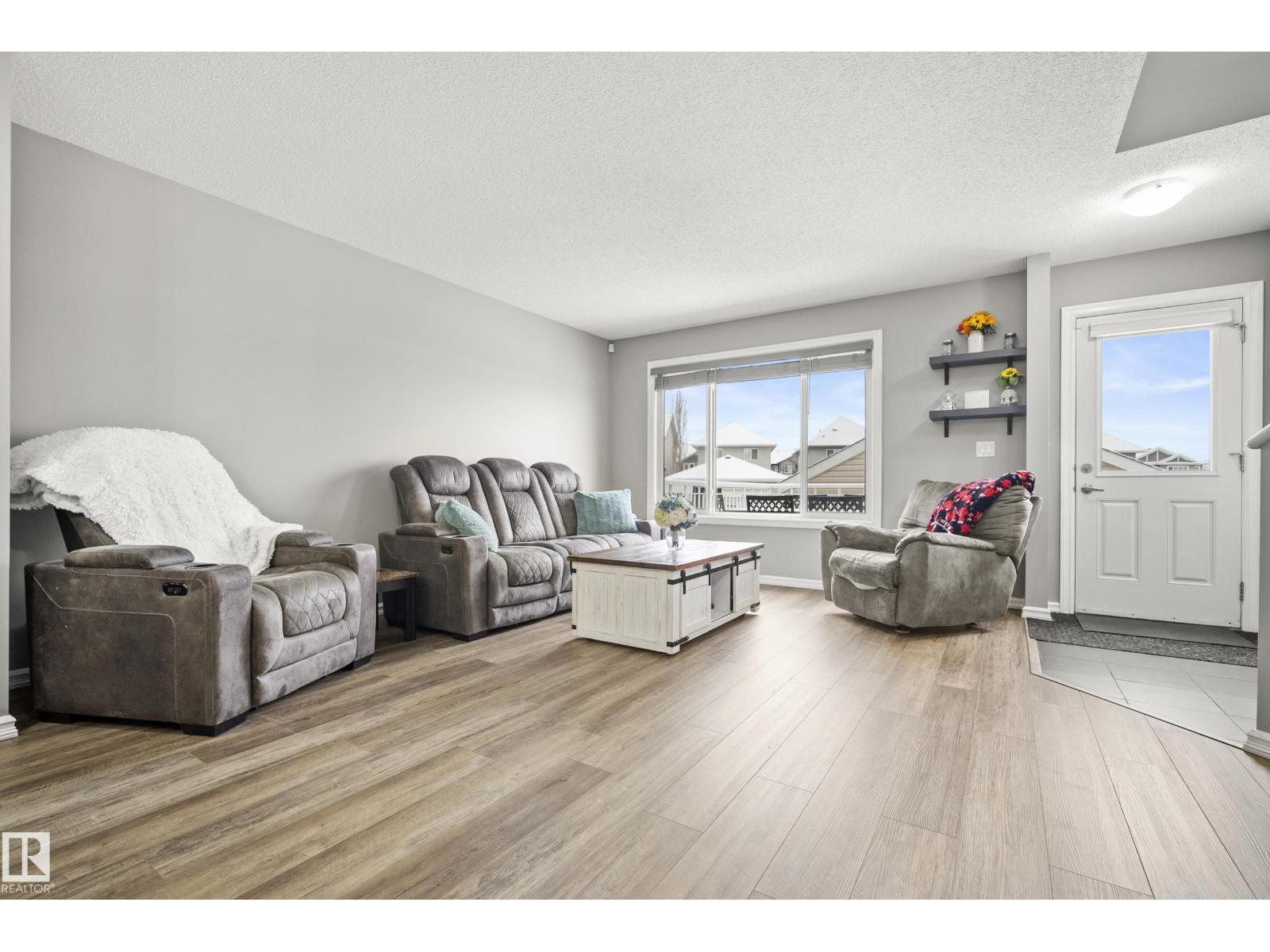 635 41 AV NW, Edmonton