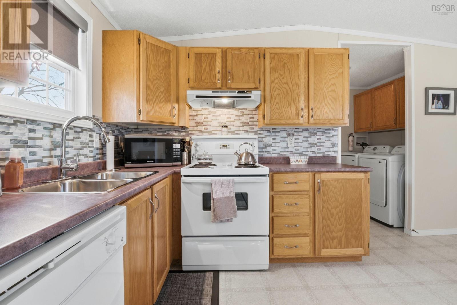 Property 11 of 28 of 6 Dogwood Street