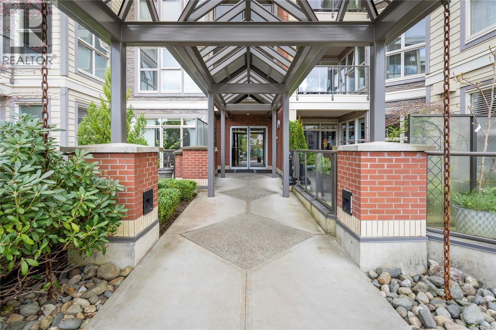 109 6310 MCROBB Ave, Nanaimo