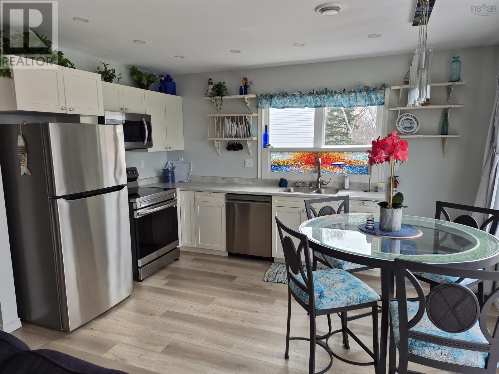 Property 21 of 45 of 608 Granville Road